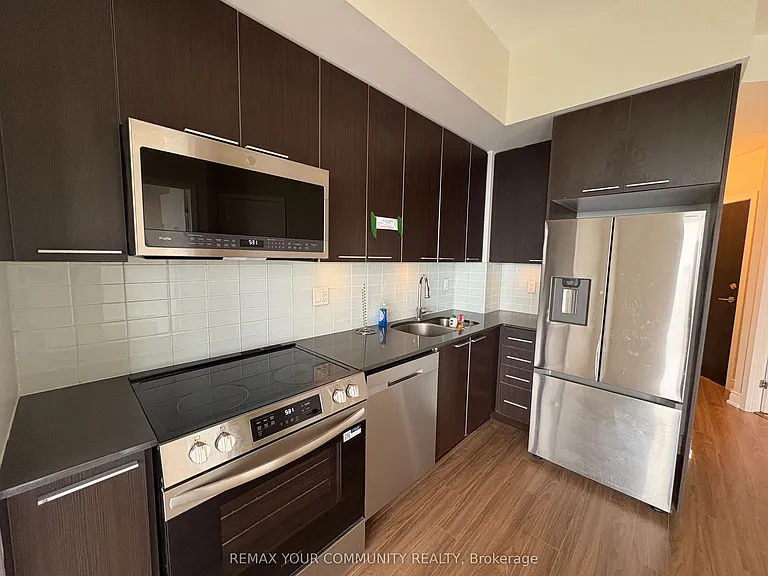 10 Park Lawn Rd #2404 — Photo 26