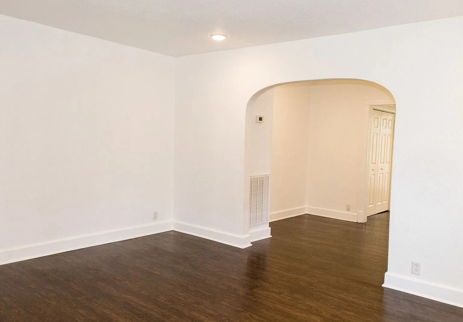 1 bed, 1.0 bath, $975 — Photo 2