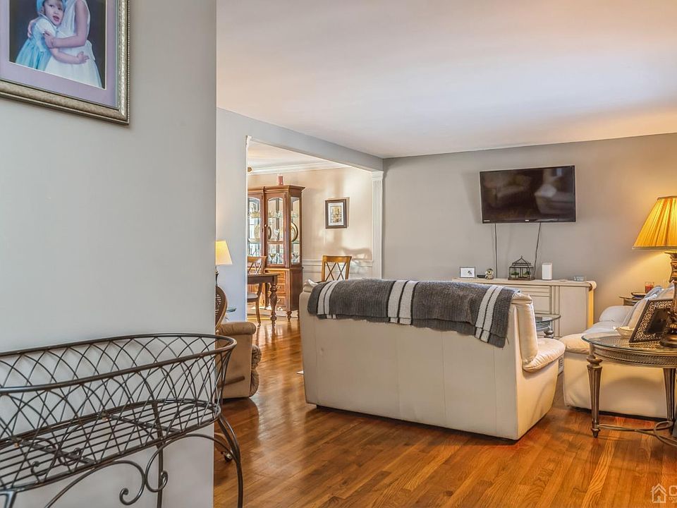 26 Deerfield Rd, East Brunswick, NJ 08816 Zillow