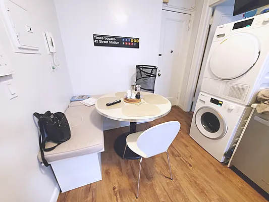 Rented by Rachel Realty | media 30