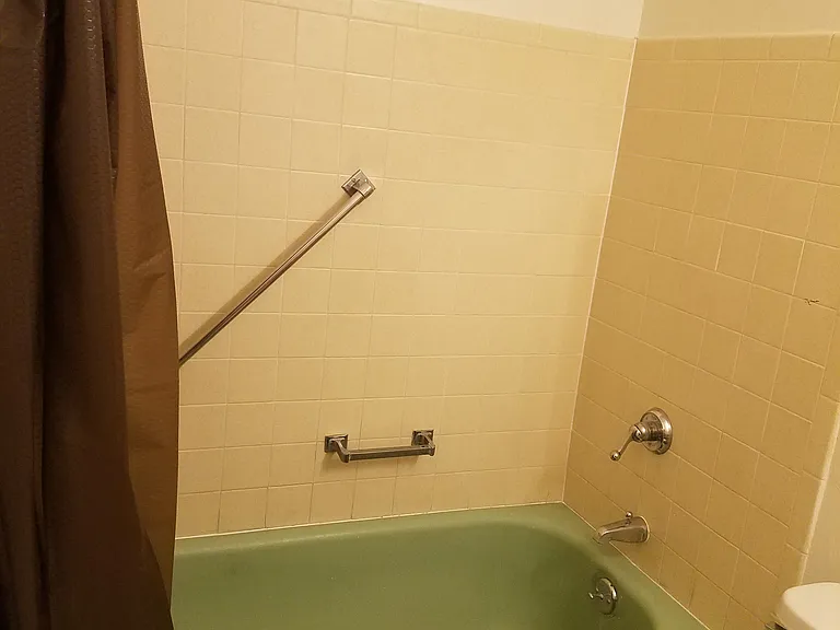 Parkview Manor Apartments — Photo 23