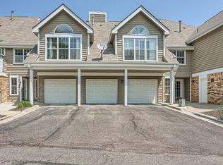 6165 Chasewood Pkwy APT 102, Minnetonka, MN 55343