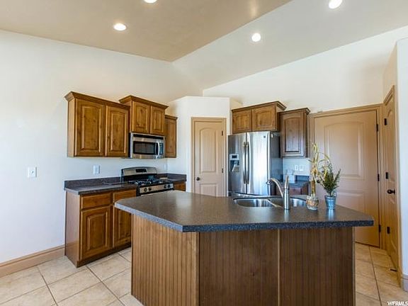 2nd image of 8431 S Wind Caves Ln