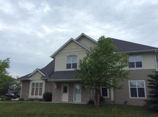 9157 W Cold Spring Rd #9157, Greenfield, WI 53228