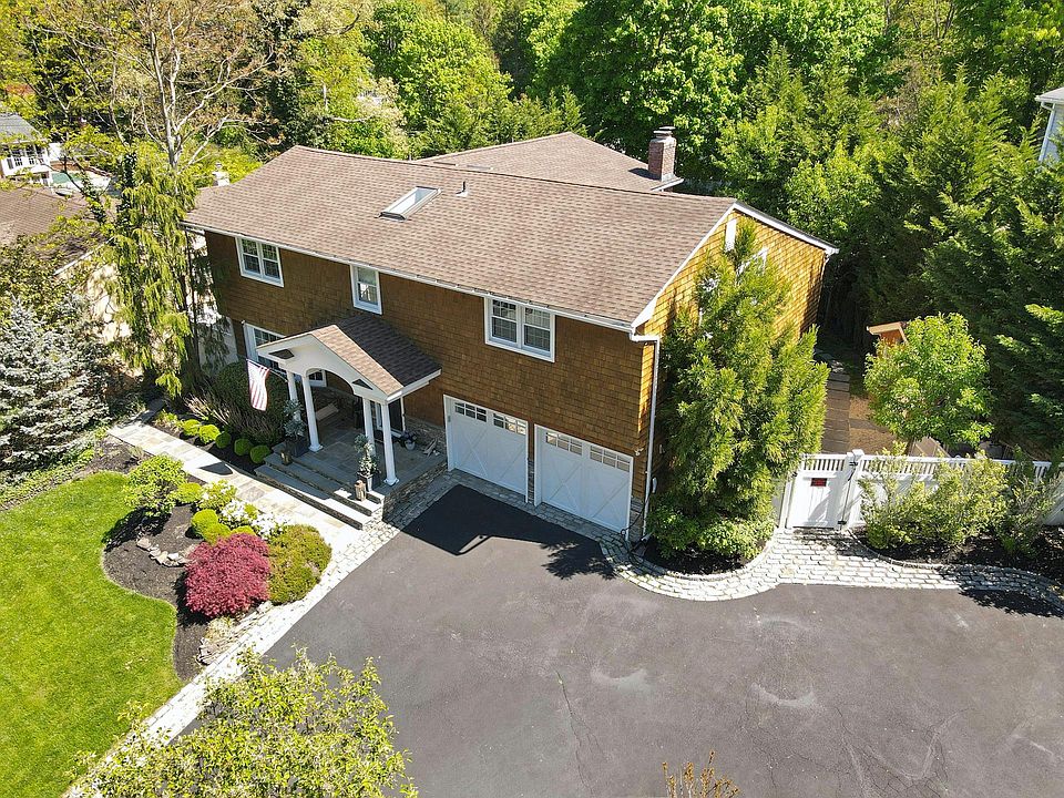 1st image of 3 Hunting Hill Rd