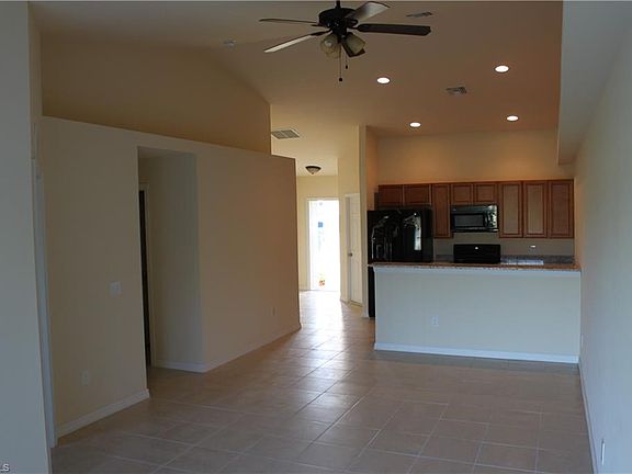 5th image of 4133 SW 8th Pl