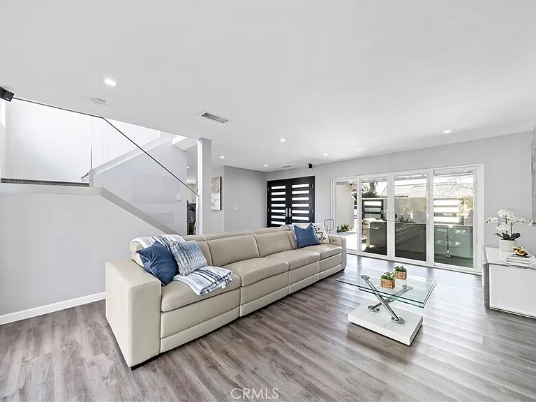 8711 Mossford Dr — Photo 30