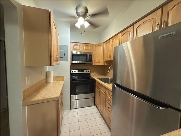 3rd image of 600 Layne Blvd APT 117