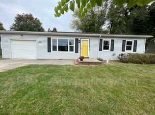 331 Lakeview Dr, Noblesville, IN 46060