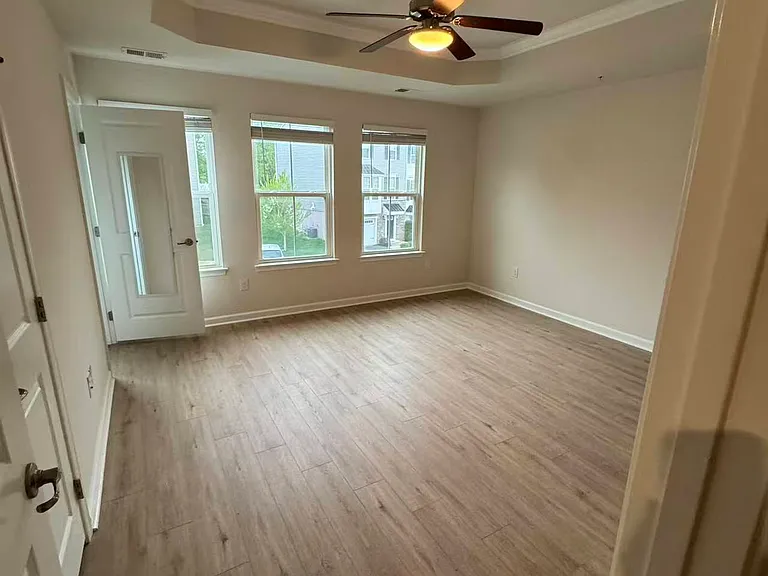 161 Mulberry Dr — Photo 8