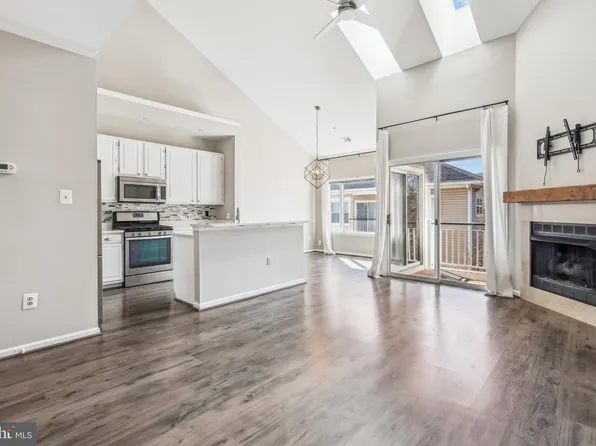 6559 Grange Ln Unit 402, Alexandria, VA 22315