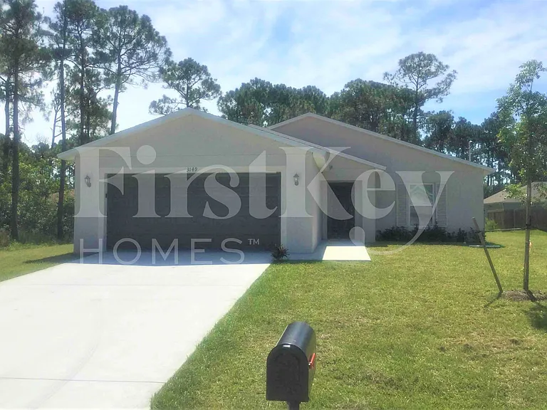 3149 SW Letchworth St — Photo 1