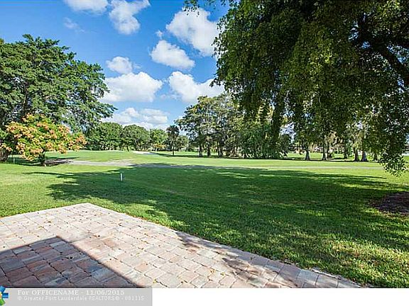 3rd image of 4804 Queen Palm Ln