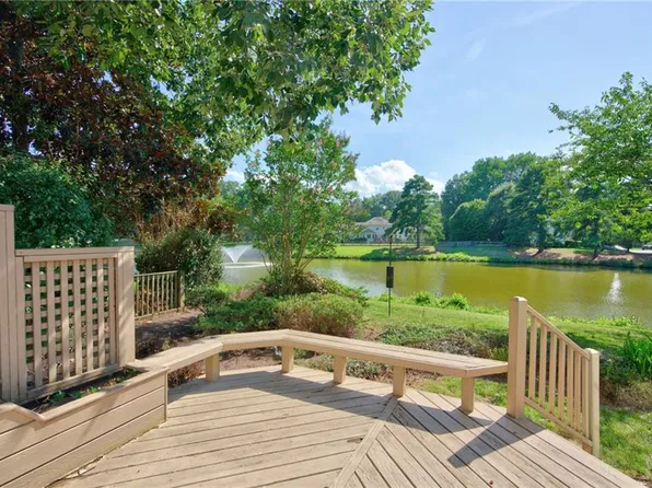509 Birkdale Ct, Yorktown, VA 23693