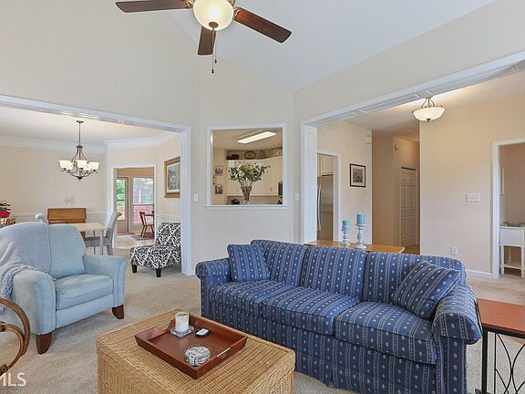 5th image of 225 Churchill Ct
