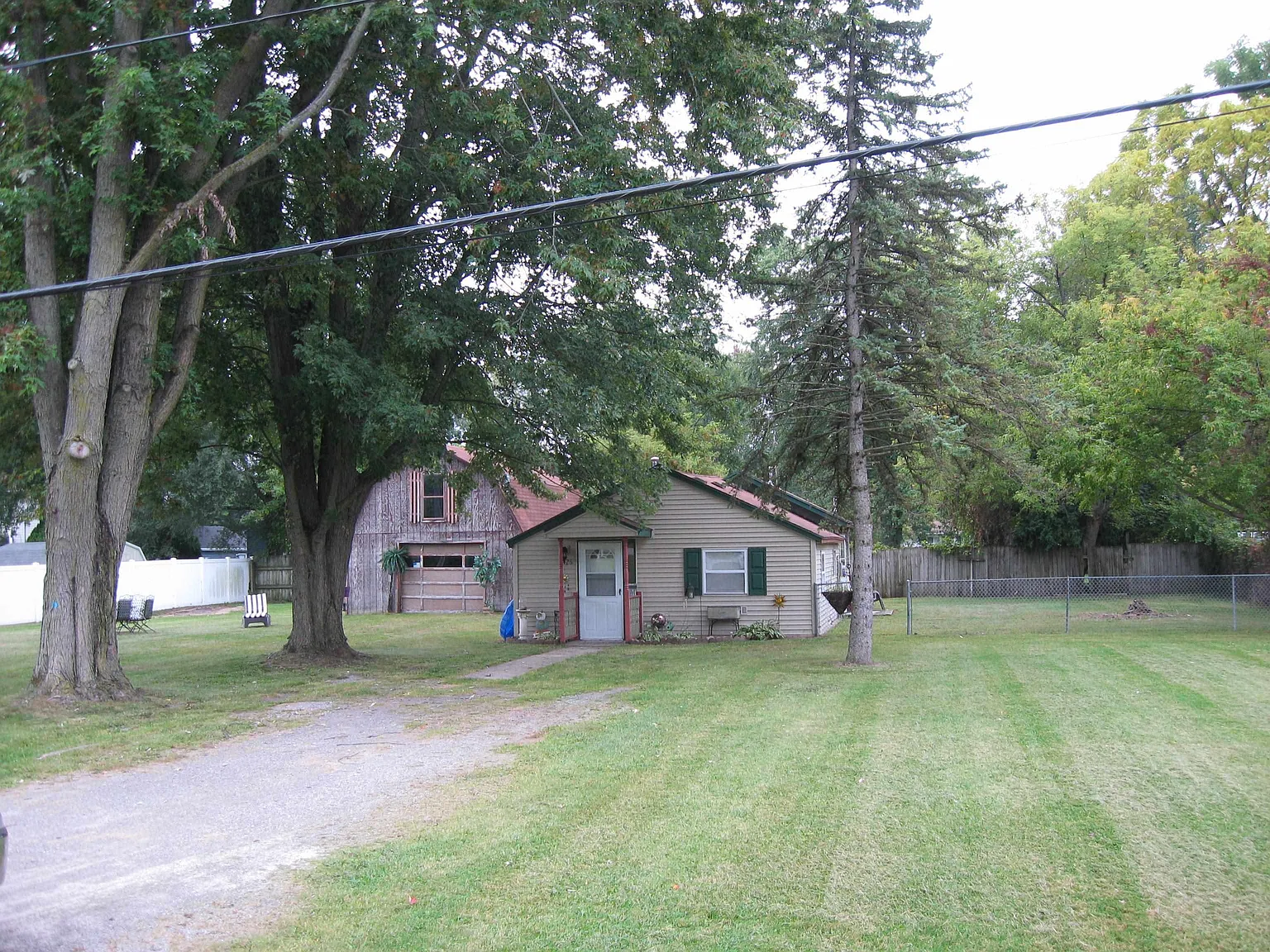 3426 Lauria Rd photo 1