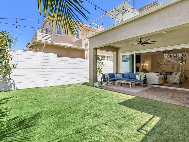 921 Camber Ln — Photo 30
