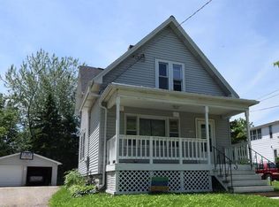 1317 Waugoo Ave, Oshkosh, WI 54901