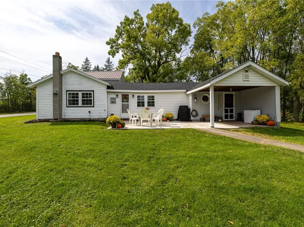 6440 E Hollow Rd, Canandaigua, NY 14424