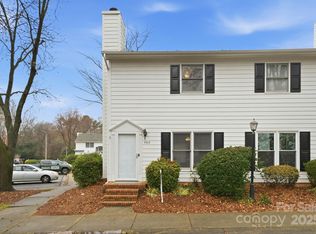 5918 Crape Myrtle Ln, Charlotte, NC 28216