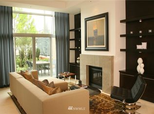 10626 NE 9th Pl #TOWNHOUSE 8, Bellevue, WA 98004