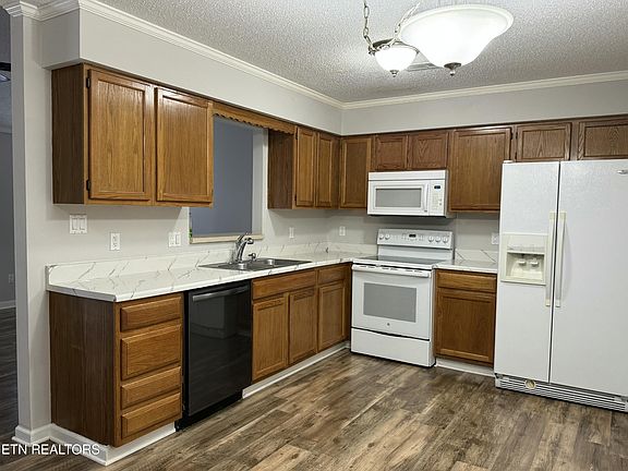 3rd image of 7908 Dighton Way