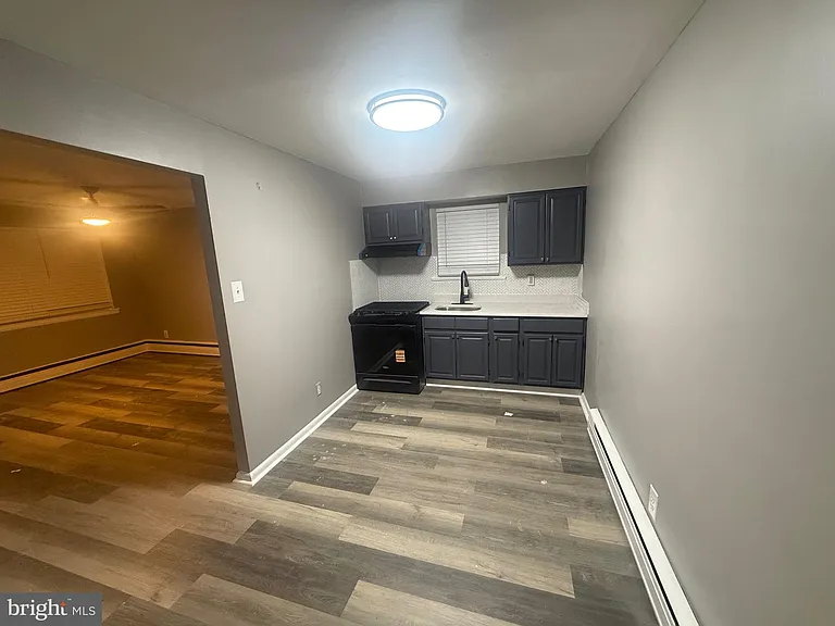 326 Van Kirk St — Photo 10
