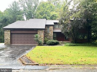 2003 Burdock Rd, Baltimore, MD 21209