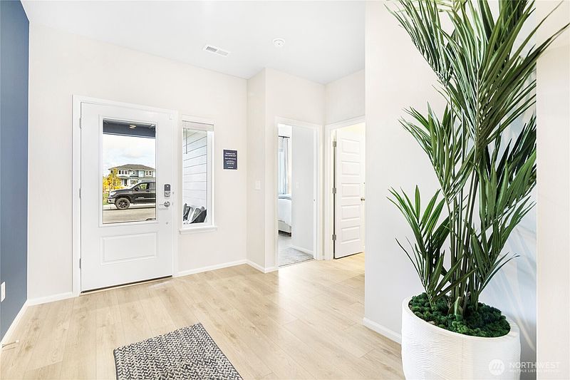 4th image of 4971 Capilano Lane SW