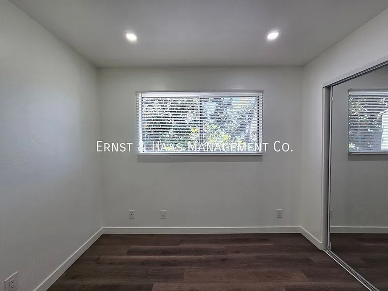 6673 Hammond Ave #G — Photo 15