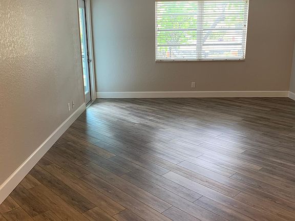 4th image of 128 Lehane Ter APT 106