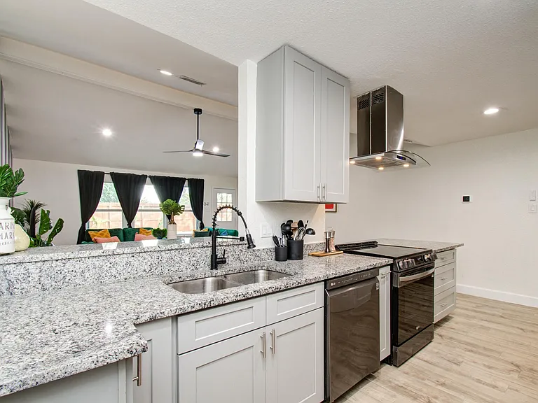 17155 Barcelona Dr — Photo 12