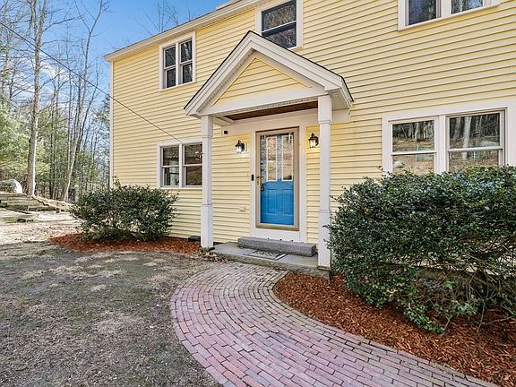 3rd image of 227 Joe English Road Unit A