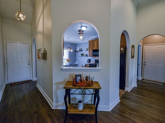 5th image of 5305 Cambridge Dr
