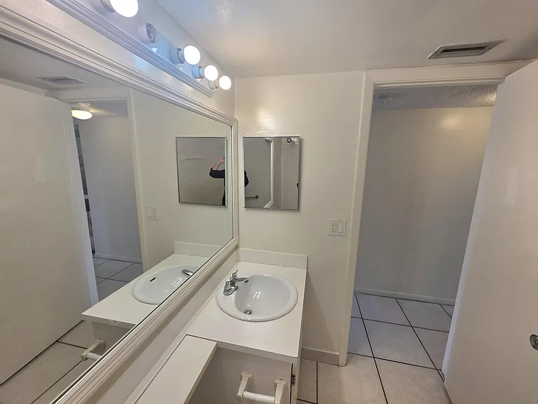 203 Foxtail Dr #B3 — Photo 5