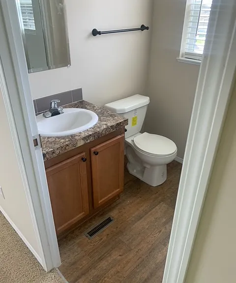 Crestview — Photo 19