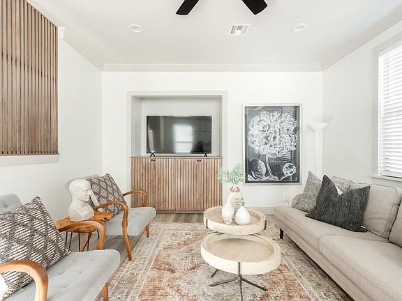 4th image of 1803 NW 39th St