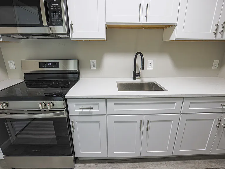 2819 Presbury St — Photo 34