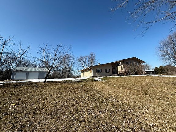 2nd image of 23217 Lyndale Rd