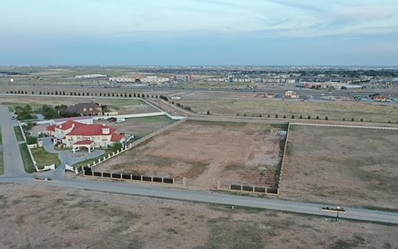 3rd image of 18 Estates Dr