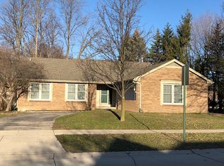 6953 Emerald Shores Dr, Troy, MI