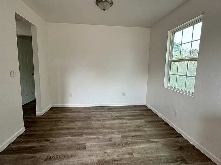 1010 N Kentucky Ave #1/2 — Photo 6