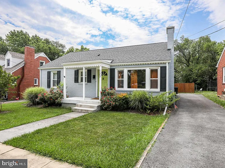 123 Bellview Ave — Photo 3