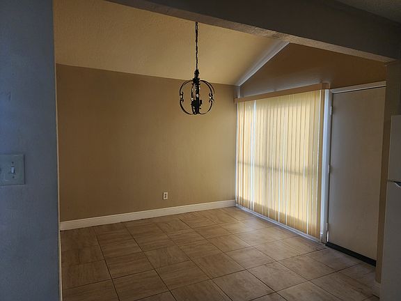 4th image of 3775 Heatherwood Dr