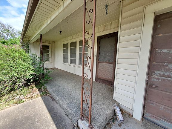 2nd image of 205 Mary Gene St