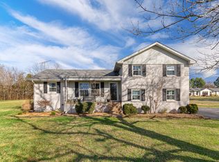 9576 Mullens Rd, Arrington, TN 37014