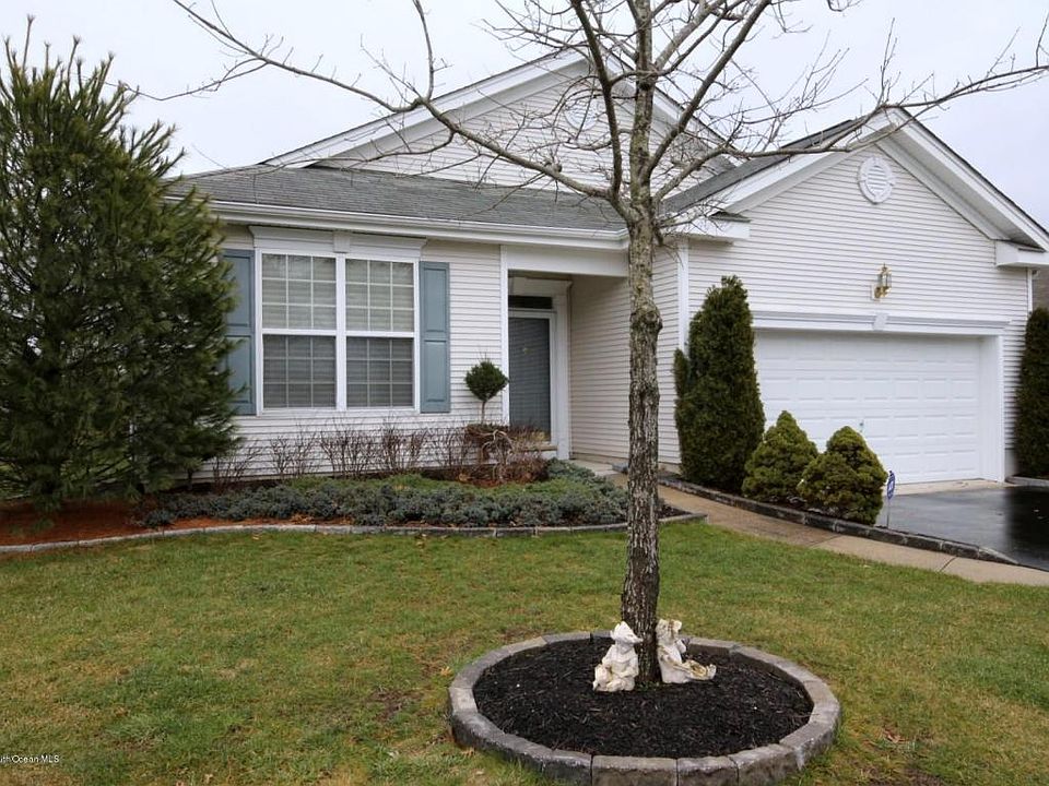 1st image of 27 Pond View Cir