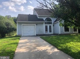 15 Blue Grass Rd, Clementon, NJ 08021