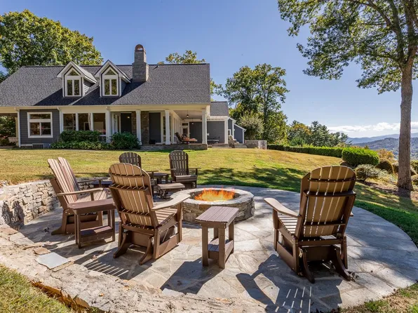 58 Running Ridge Rd, Asheville, NC 28804