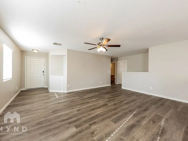 16812 W Marshall Ln — Photo 8